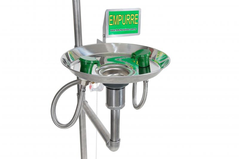 Equipamento lava olhos