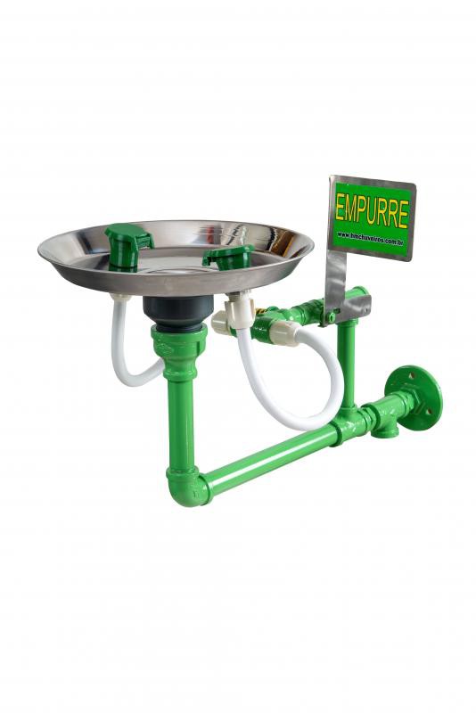 Equipamento lava olhos